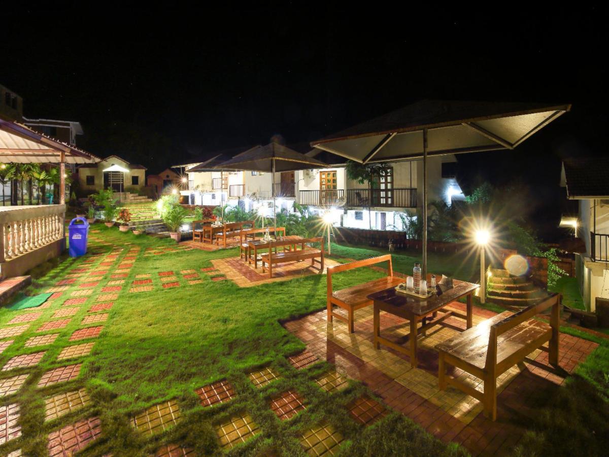 Hotel Wada Chirebandi à Gimvi Extérieur photo