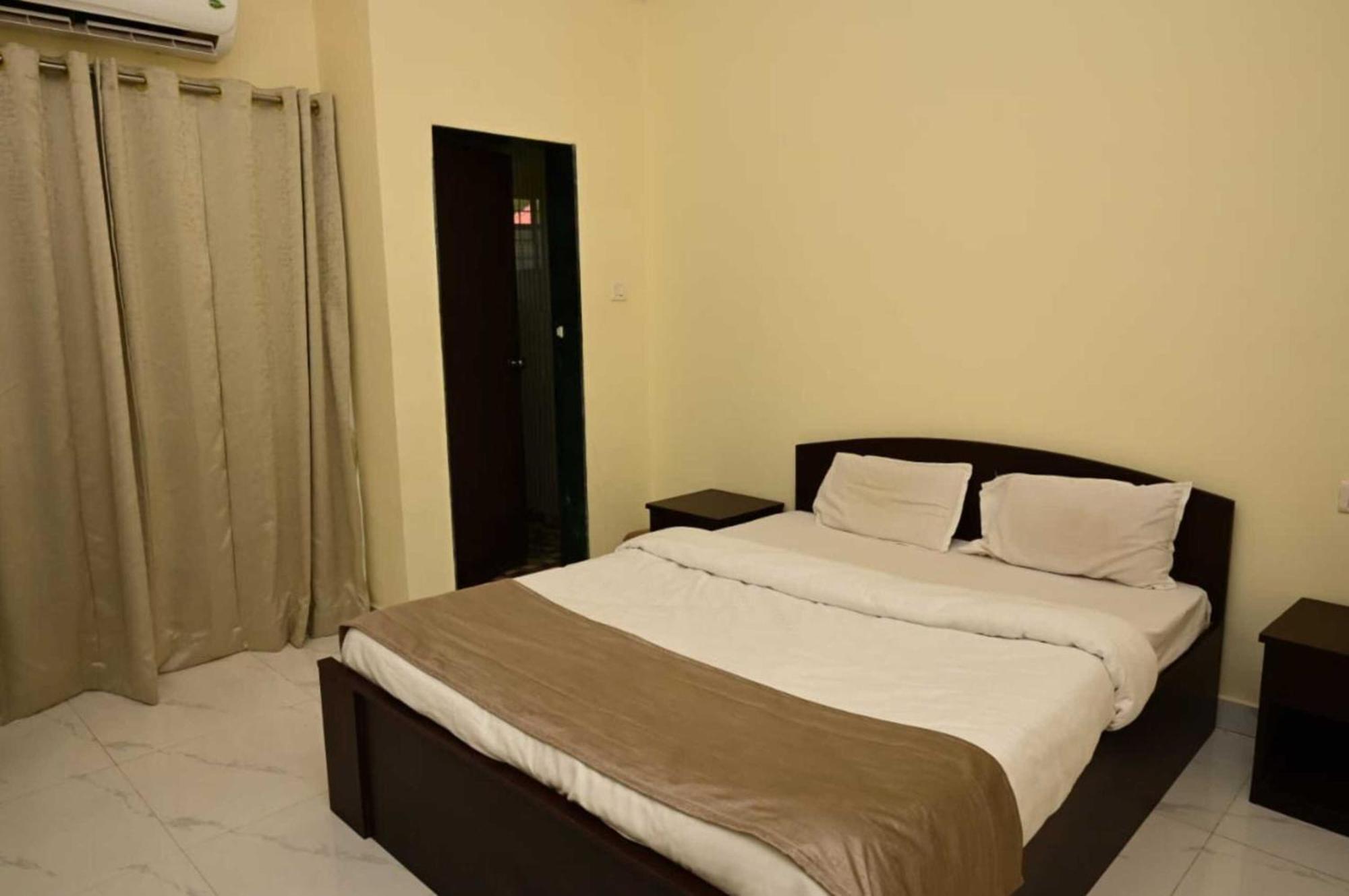 Hotel Wada Chirebandi à Gimvi Extérieur photo