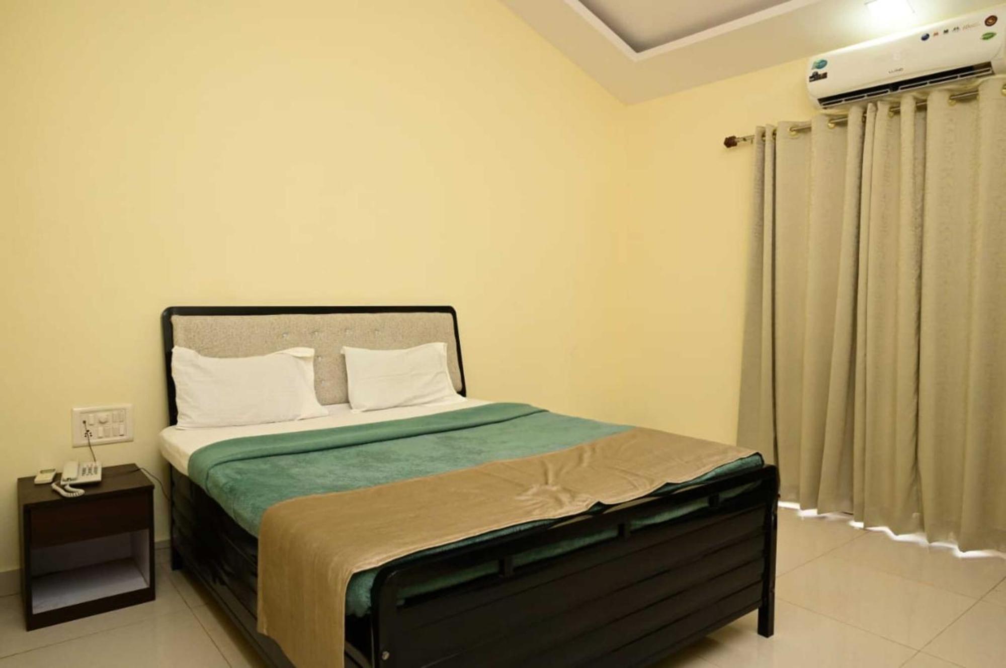 Hotel Wada Chirebandi à Gimvi Extérieur photo