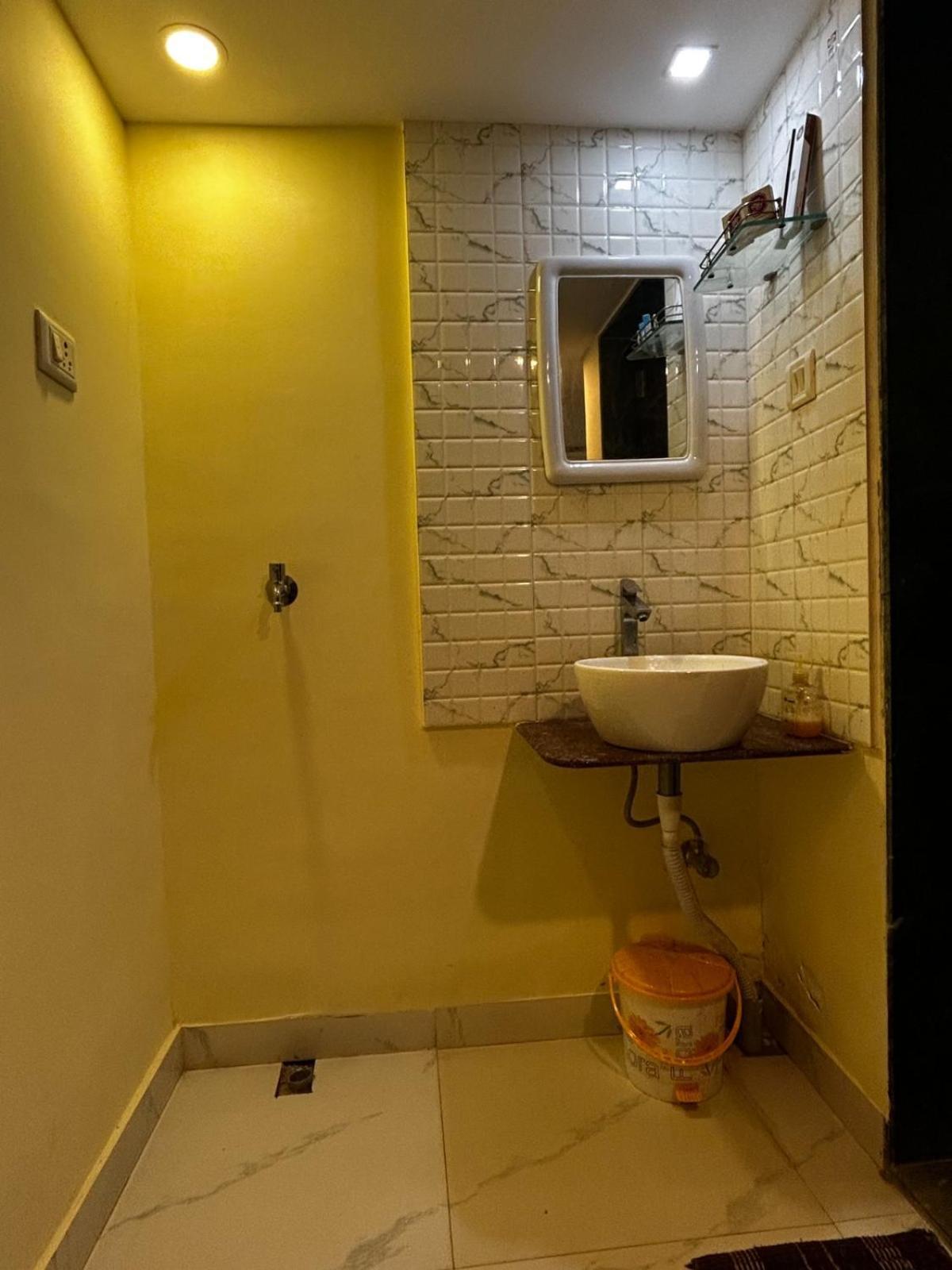 Hotel Wada Chirebandi à Gimvi Extérieur photo