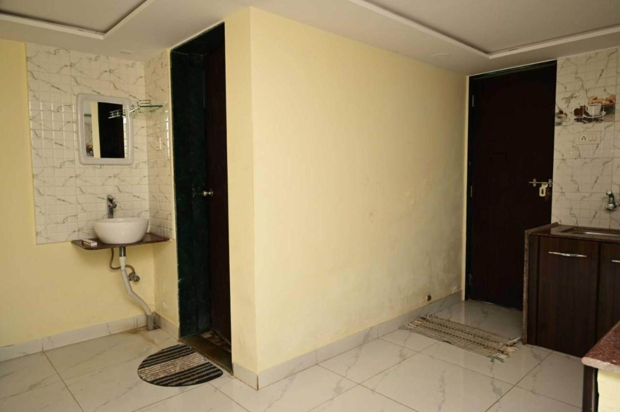 Hotel Wada Chirebandi à Gimvi Extérieur photo